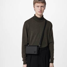 Сумка-бумажник Louis Vuitton Fastline Wearable, черный m82085