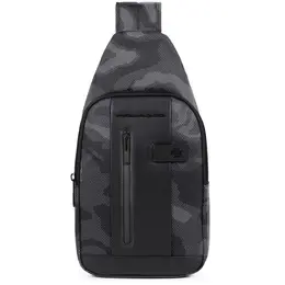Рюкзак слинг Piquadro, черный камуфляж 101823610915