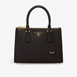 Сумка-тоут Galleria среднего размера из сафьяновой кожи Prada, черный r04268169 | black