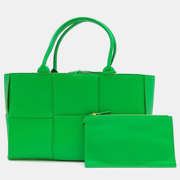 Bottega Veneta Arco Medium Tote Bag 1025920