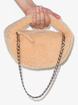 By Far мини-сумка Baby Cush из овчины, нейтральный цвет 22pfbcusssblshesma | нейтральный цвет