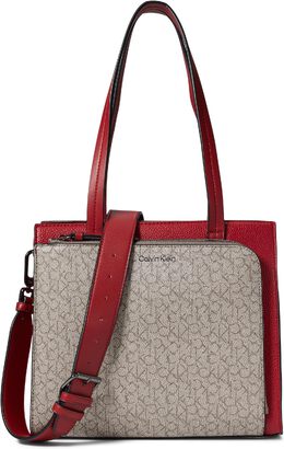 Сумка-тоут Calvin Klein Bay Tote, цвет Mini Textured Almond/Taupe/Ruby 9896790 | mini textured almond/taupe/ruby