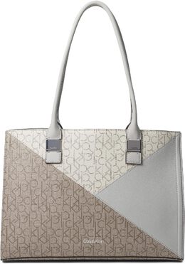 Сумка-тоут Calvin Klein Deesha Signature Tote, цвет Dove/Almond Taupe/Vanilla Khaki 9970977 | dove/almond taupe/vanilla khaki
