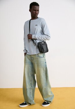 Сумка через плечо SHOULDER BAG UNISEX The North Face, черный th354h02w-q12 | black/asphalt grey
