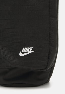Сумка через плечо CLUB HYDRATION CARRIER UNISEX Nike, черный ni154s001-q11 | black/black/white