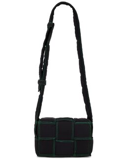 Сумка Small Padded Cassette Bottega Veneta, цвет Black & Parakeet bott-my230 | black & parakeet