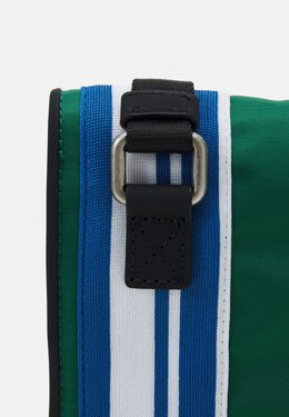 Сумка через плечо PORTAFOGLIO Moschino, зеленый 6mo54f00z-m11 | fantasia verde