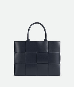 Маленькая сумка Arco с востока на запад Bottega Veneta 766954v29e04208 | стерлинговый / тенистый