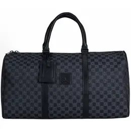 Сумка спортивная Jordan, 40 л, 24х31х55 см, ручная кладь, чёрный 103807090095