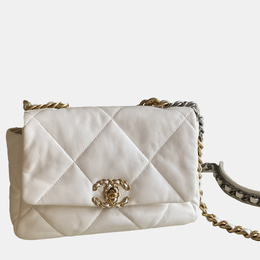 Chanel White Leather CC 19 Flap Bag 1131873