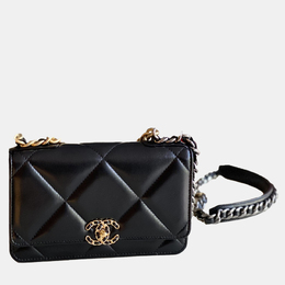 Chanel 19 WOC bag 1131880