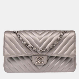 Chanel Silver Calfskin Chevron Medium Classic Double Flap Shoulder Bag 1134593