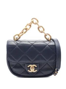 Chanel 2021 diamond-quilted two-way bag 29787043
