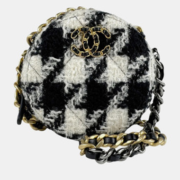 Chanel Black Off-White Tweed Shoulder Bag 1137466