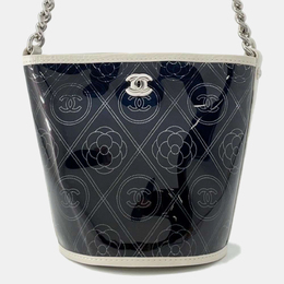 Chanel Black/White Camellia Bucket Vinyl Chain Shoulder Bag 1153687