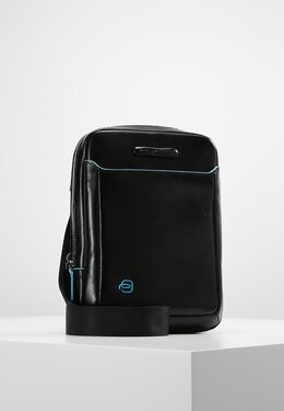 Сумка через плечо SQUARE CROSS BODY BAG Piquadro, черный 1pq52h012-q11 | nero