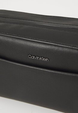 Сумка через плечо CAMERA BAG Calvin Klein, черный 6ca52h0hf-q11 | black