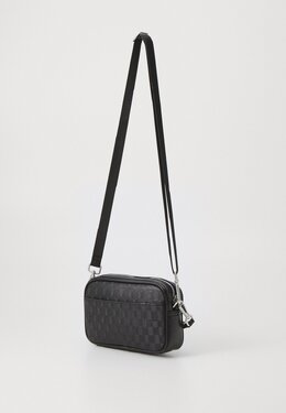 Сумка через плечо TORINO SMALL NECESSAIRE Guess, черный gu152h0n5-q11 | black