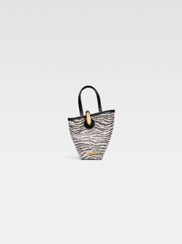 Асимметричная мини-сумка-ведро Jacquemus The small Bambola, цвет Black & White Zebra 243ba389-3217-9dz | black & white zebra