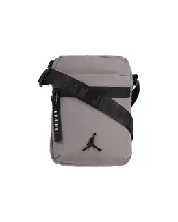 Серый рюкзак для мальчика Jordan a42884810 | gris