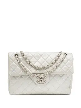 Chanel quilted leather shoulder bag 30333240