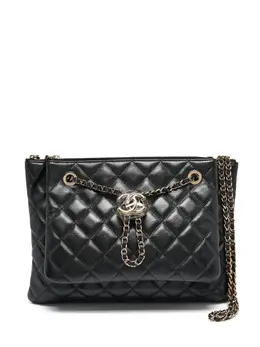 Chanel quilted leather shoulder bag 30345385