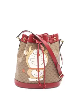 Gucci × Doraemon small GG Supreme bucket bag 30910712