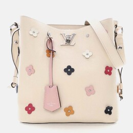Louis Vuitton Lockme Calfskin Leather Bucket Bag 1173837