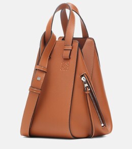 Маленькая кожаная сумка через плечо Hammock Loewe, коричневый p00364835 | brown