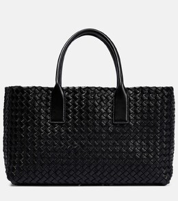 Маленькая кожаная сумка-тоут cabat Bottega Veneta, черный p00757670 | black