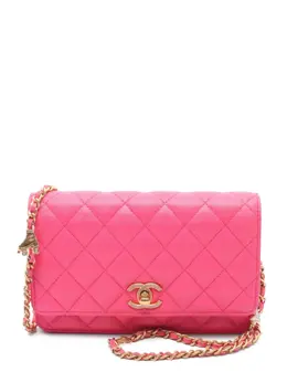 Chanel 2021 matelassé shoulder bag 31090679