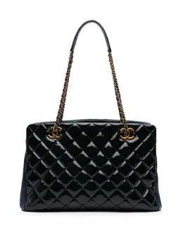 Chanel 2015-2016 Paris Salzburg Patent and Goatskin CC Eyelet tote bag 31144839
