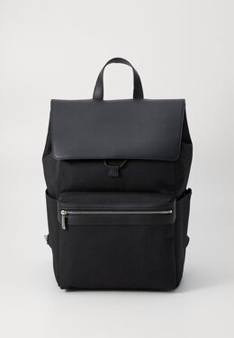 Рюкзак CONTRAST FLAP BACKPACK Calvin Klein, черный 6ca52h0jp-q11 | black