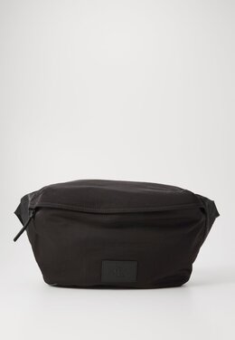 Поясная сумка NEW OVERSIZED WAISTBAG UNISEX Calvin Klein, черный c1854h090-q11 | black