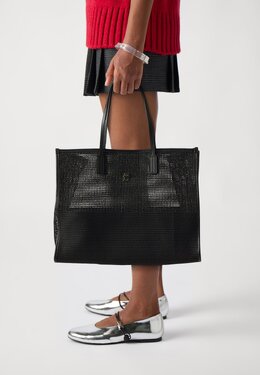 Сумка-тоут CITY SUMMER TOTE Tommy Hilfiger, черный to151h1wr-q11 | black