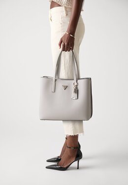Сумка MERIDIAN GIRLFRIEND TOTE Guess, кремовый gu151h7x1-a11 | ivory