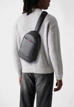 Сумка через плечо CENTRAL SLING BAG - Across body bag Tommy Hilfiger, черный to152h0pd-q11 | black