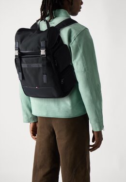 Рюкзак TRAVEL FLAP BACKPACK Tommy Hilfiger, черный to152h0pm-q11 | black