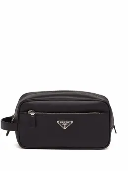 Prada logo-plaque wash bag 17198307