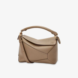 Сумка через плечо Loewe Puzzle Edge маленькая кожаная, коричневый r04492598 | taupe