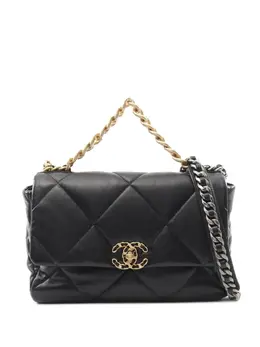 Chanel 2021 quilted shoulder bag 31291631