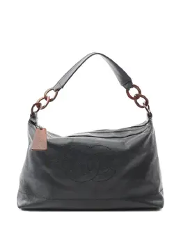 Chanel 2002-2003 Coco-mark caviar-leather shoulder bag 31179787