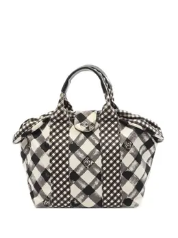 Chanel 2010-2011 Cruise Line Coco Mark checked canvas tote bag 31032177