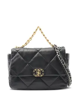 Chanel 2020-2021 Classic Flap 19 shoulder bag 31291563