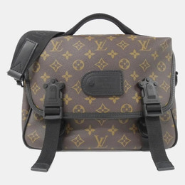 Louis Vuitton LV Trail Messenger Monogram Macassar Shoulder Bag 1188144