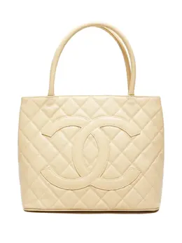 Chanel 2002-2003 Medallion Quilted tote bag 31444331