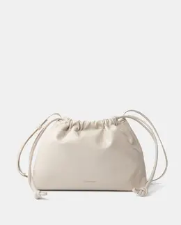 Сумка через плечо с регулируемым ремнем Calvin Klein, бежевый a55216892 | beige
