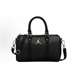 Сумка Jordan, фактура рельефная, черный кот 4558725156