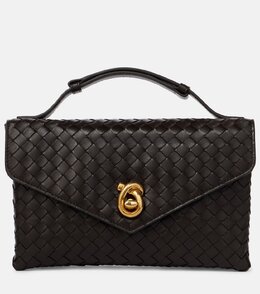 Кожаная сумка-кроссбоди Intrecciato с узловым замком Bottega Veneta, Fondant-M Brass p01031220 | fondant-m brass