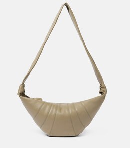 Средний кожаный плечевой рюкзак Croissant Lemaire, Green Clay p01026104 | green clay